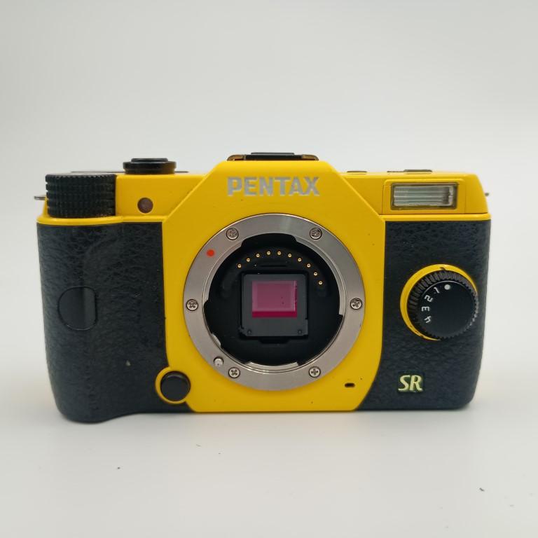 ペンタックス PENTAX Q7 黄色 ミラーレス 一眼レフ デジタルカメラ SMC