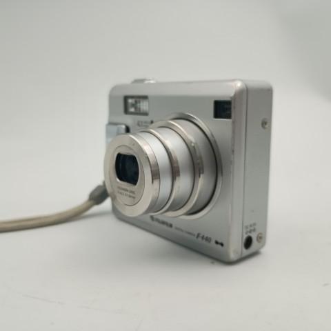 FUJIFILM（フジフイルム） FUJIFILM FinePix F440 Silver コンパクト