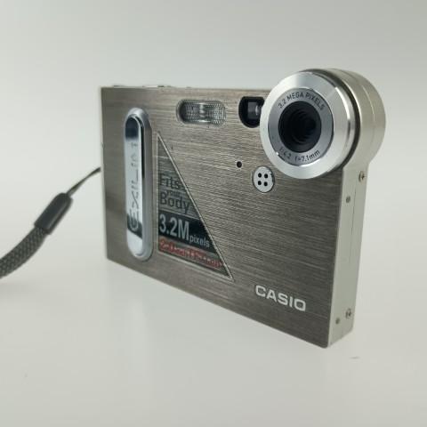 CASIO（カシオ） Casio EXILIM EX-S3 コンパクトデジタルカメラ
