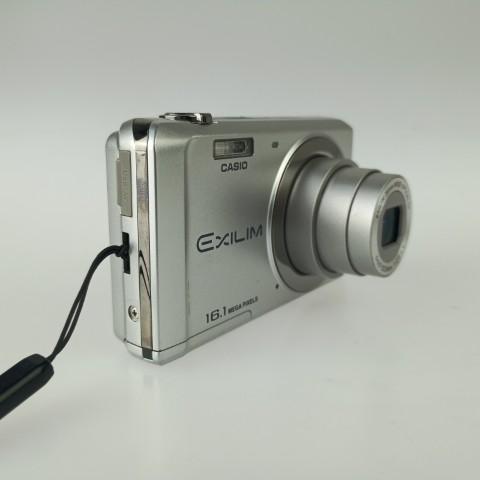 CASIO（カシオ） Casio EXILIM EX-ZS6 Silver コンパクトデジタル