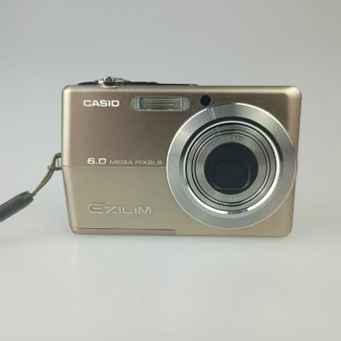 CASIO（カシオ） Casio EXILIM EX-Z600 コンパクトデジタルカメラ