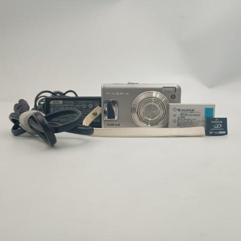 FUJIFILM（フジフイルム） FUJIFILM FinePix F31fd Silver コンパクト