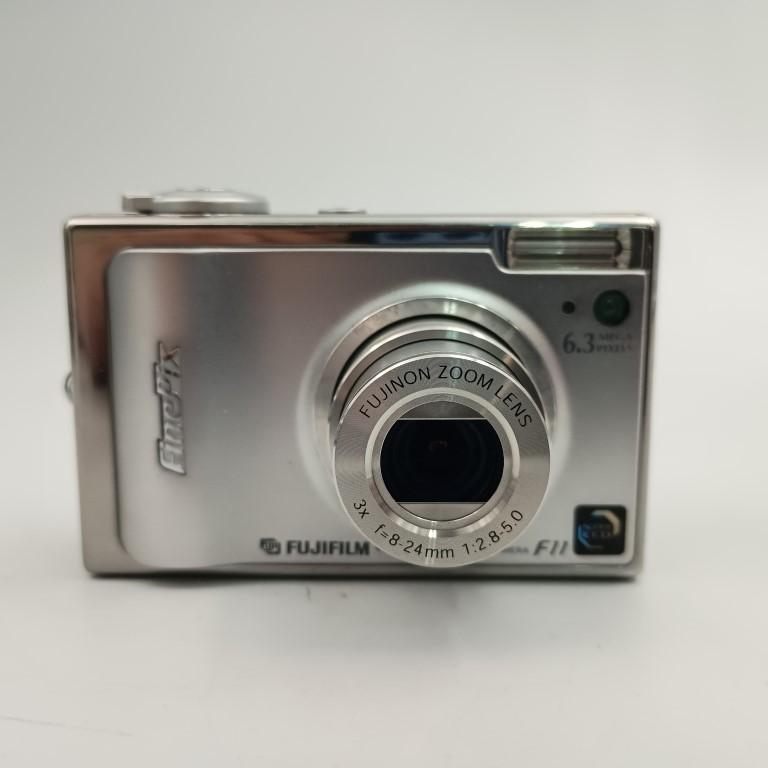 FUJIFILM（フジフイルム） FUJIFILM Finepix F11 Silver コンパクト