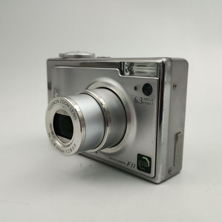 FUJIFILM（フジフイルム） FUJIFILM Finepix F11 Silver コンパクト