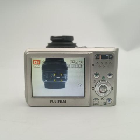 FUJIFILM（フジフイルム） FUJIFILM FinePix F31 fd Silver コンパクト