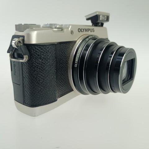 オリンパス（OLYMPUS） OLYMPUS STYLUS SH-2 コンパクトデジタルカメラ