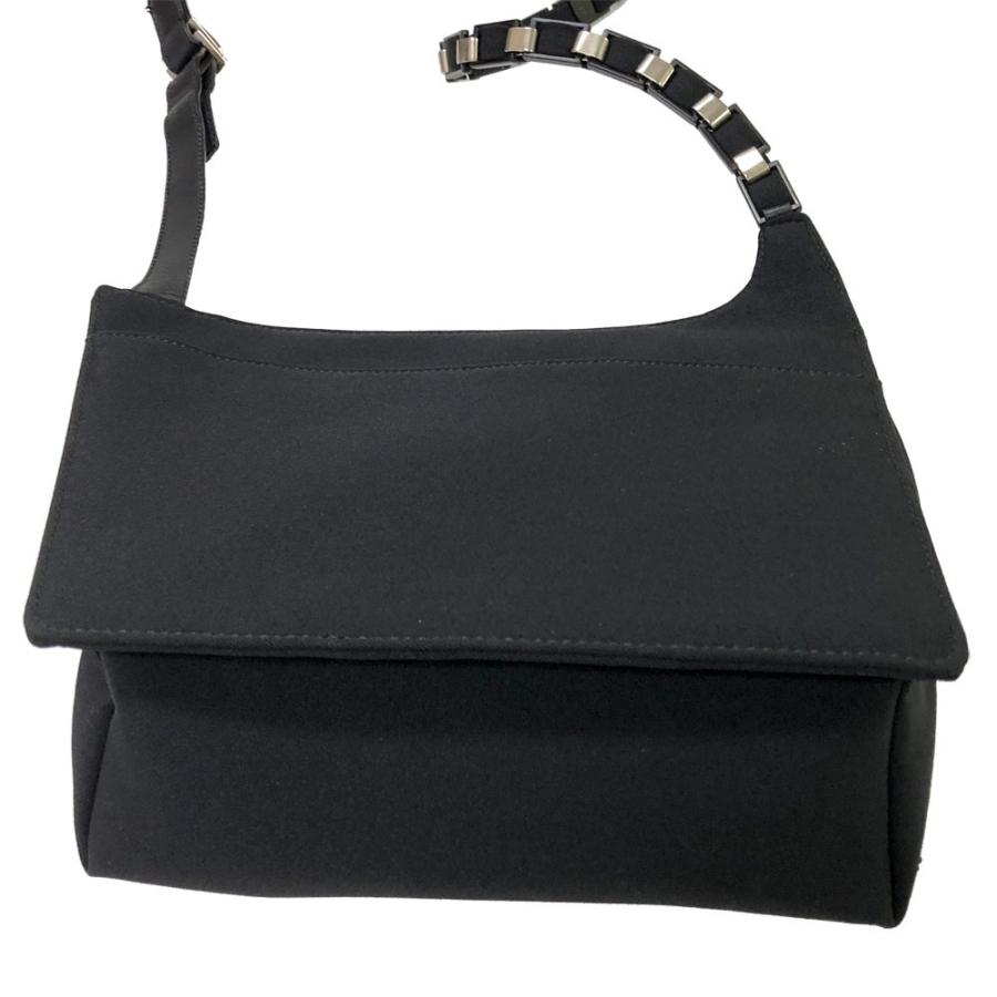 フェラガモ　ナイロン　ロゴ入りチェーン　バッグ　ブラック フェラガモ チェーンウォレット/ショルダーバッグ/クラッチ