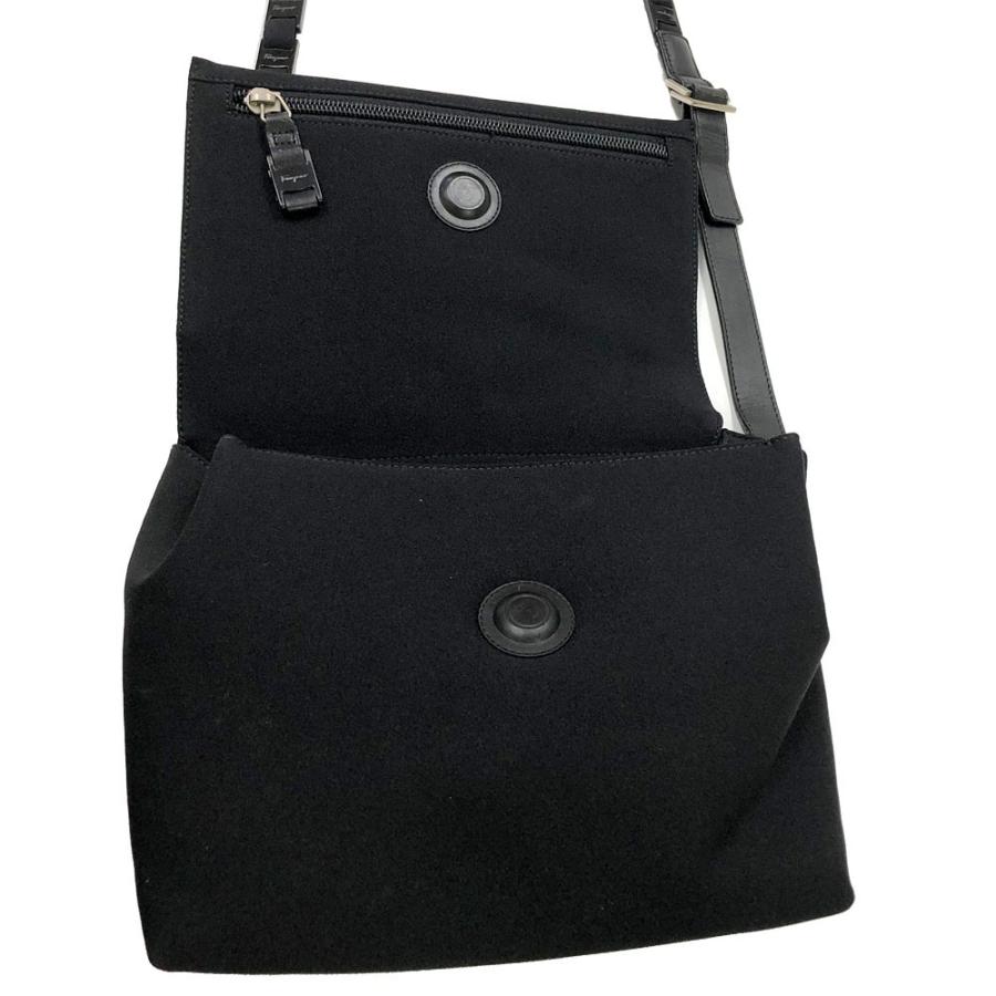極美品　Ferragamo フェラガモ　レザー　ショルダーバッグ FERRAGAMO フェラガモ チェーンショルダーバッグ ナイロン