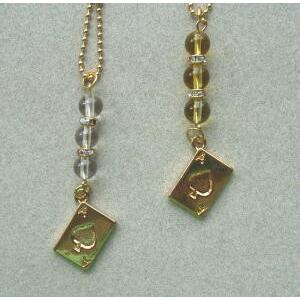 特徴的な金色のスペードのエースのラベルからスペードのエースとして知