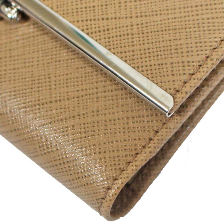 美品 サルヴァトーレフェラガモ ガンチーニ 三つ折り財布 レディース