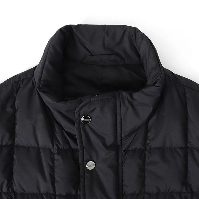 [SALE] HERNO ヘルノ スタンドカラー キルティングベスト PI001111U-12456 撥水加工 インナーベスト メンズの画像