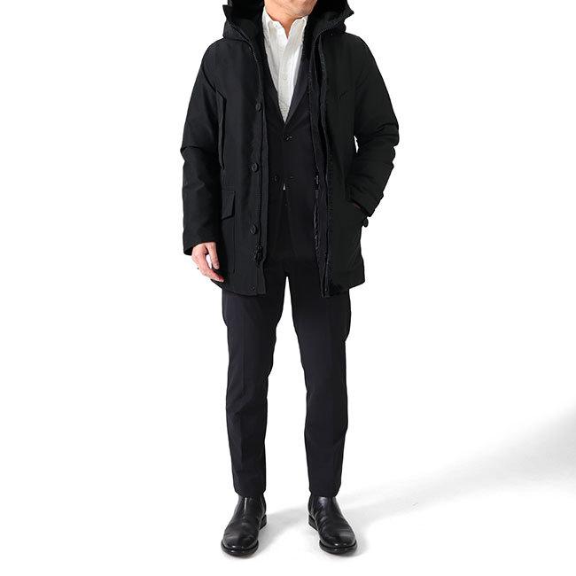 WOOLRICH 3ウェイダウンジャケット 富岡佳子さんが着こなす名品！「WOOLRICH」3WAYダウンジャケット | Web