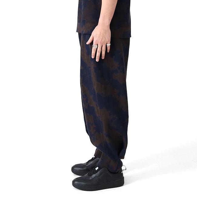 CFCL シーエフシーエル DYEING MILAN TUCKED PANTS ミラノリブ ムラ染め タックドパンツ CF011KF196 ニットパンツ タイダイ メンズの画像