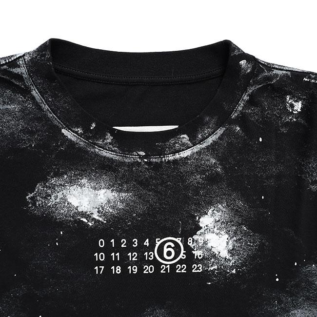 MM6 エムエムシックス メゾンマルジェラ ホワイトペイント ロゴTシャツ SH2GC0039 M20048 黒 ブラック 半袖Tシャツ メンズの画像