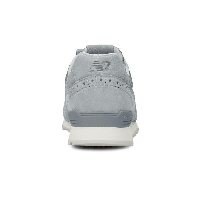 New Balance（ニューバランス） タッセル付き スエード スニーカー