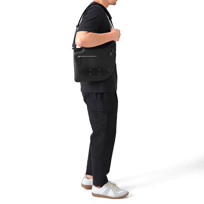 美品⭐︎ クレージュ　ベロア　黒バッグ　レア クレージュ/courrèges】 ベロア バッグ 黒 - メルカリ