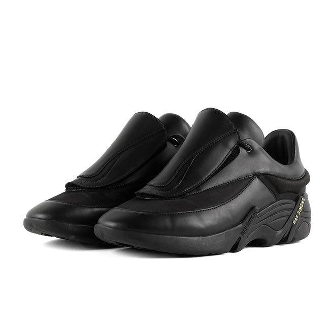 初期 RAF SIMONS ラフシモンズ レザー スニーカー ブラック RAF SIMONS/ラフシモンズ】より近未来感のあるランナーレザー