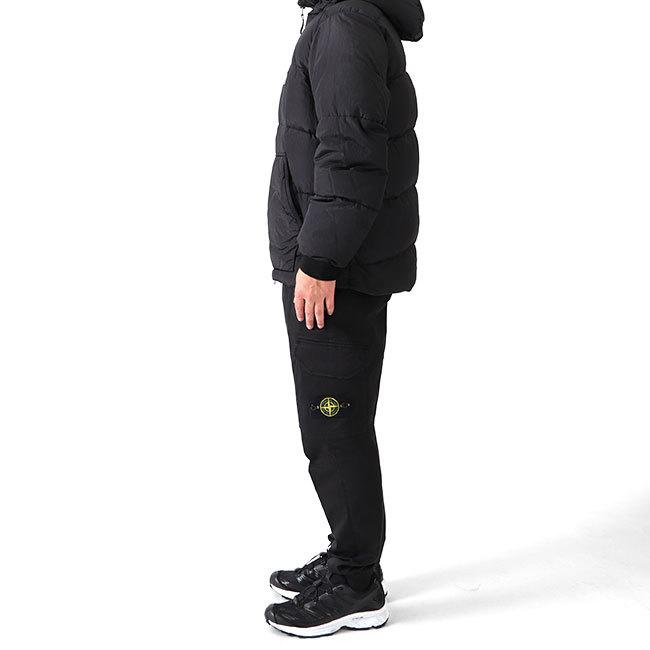 Stone Island ストーンアイランド 胸ロゴ ナイロンメタル フード Stone Island ストーンアイランド 胸ロゴ ナイロンメタル フード