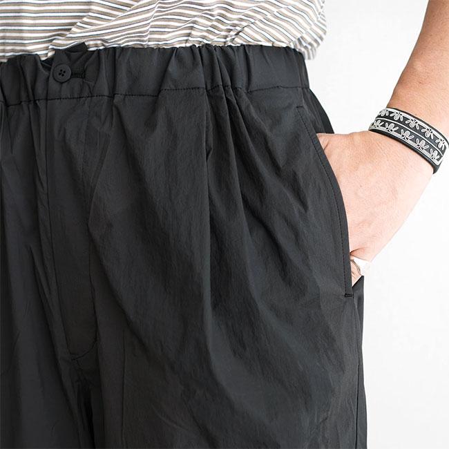 STILL BY HAND スティルバイハンド ナイロン テーパードパンツ PT04262 メンズの画像