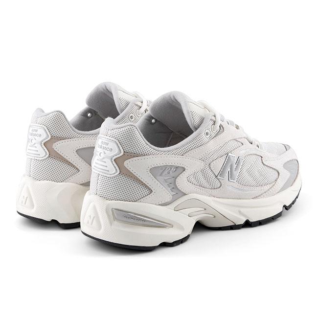 New Balance ニューバランス ML725UF スニーカー オフホワイト New Balance ニューバランス ML725UF スニーカー オフホワイト