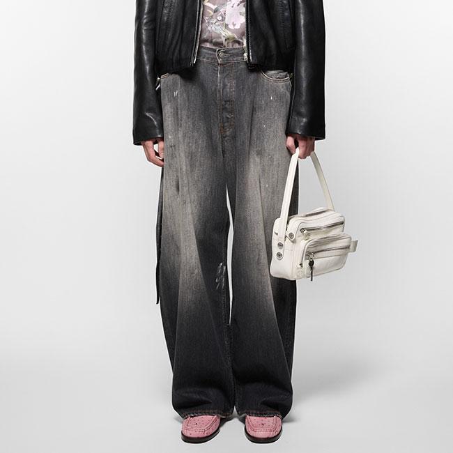 Acne Studios アクネストゥディオズ ペイント ルーズフィット ブラックトラファルガー ジーンズ 2023 U Black Trafalgar ジーパン デニム メンズ レディースの画像