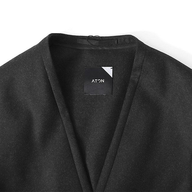 美品ATONエイトンウールサキソニーコートジャケット01黒 TIME SALE] ATON エイトン ウール サキソニー ノーカラー ジャケット
