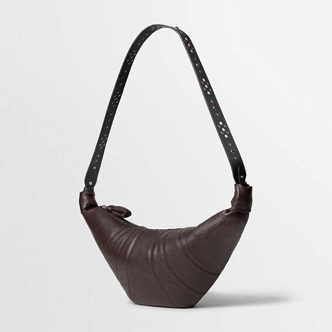 LEMAIRE クロワッサンバッグ レザー チョコレートブラウン ルメール」がクロワッサンシリーズの新作バッグを発売、フェミニンで