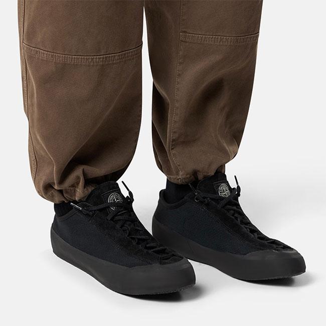 STONE ISLAND ストーンアイランド POLY MESH Compassパッチ ローカットスニーカー S100010 黒 ブラック スニーカー メンズの画像