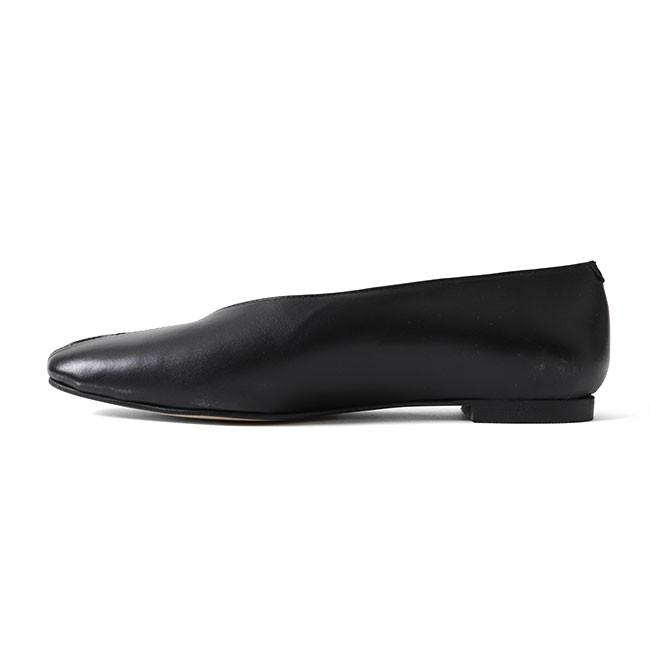 REMME（レメ） Vカット レザー フラットパンプス 6464SO 黒 白
