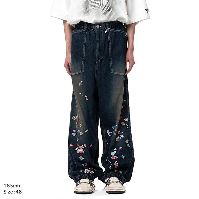 Maison MIHARA YASUHIRO ミハラヤスヒロ キッズ ステッカー プリント ベイカー デニムパンツ J16PT124 ブルー ワイドジーンズ ジーパン メンズの画像