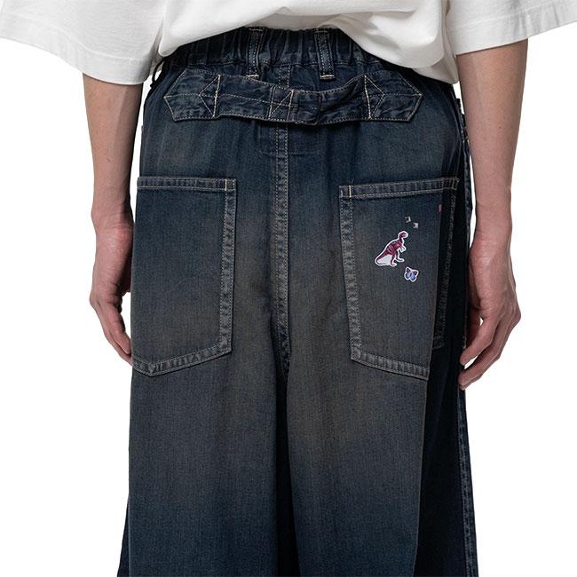 Maison MIHARA YASUHIRO ミハラヤスヒロ キッズ ステッカー プリント ベイカー デニムパンツ J16PT124 ブルー ワイドジーンズ ジーパン メンズの画像