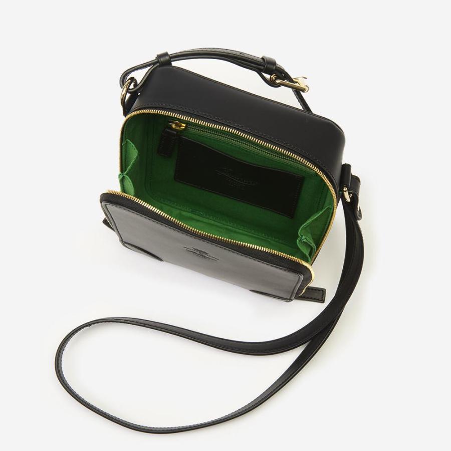 モンテカティーニ（MONTECATINI） ショルダーバッグ 斜めがけ 肩掛け