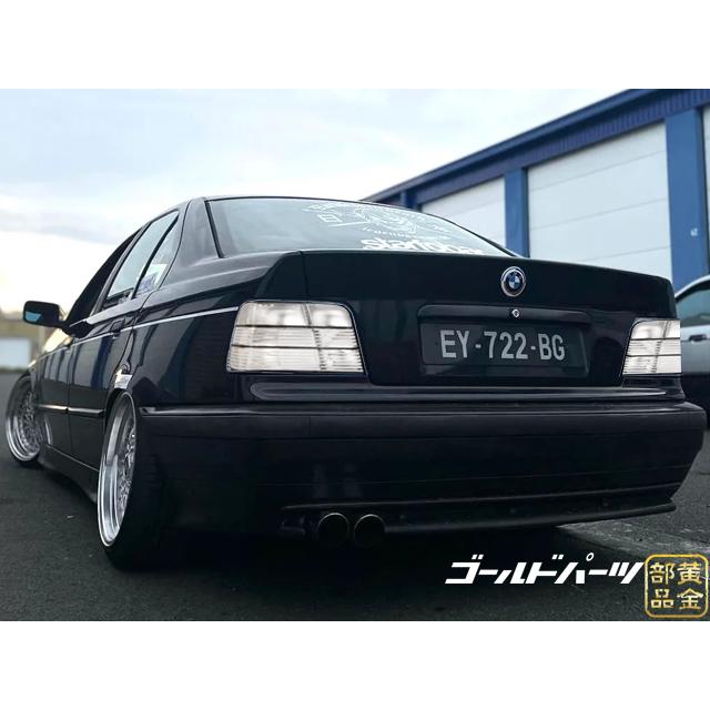 希少モデル E36M3 1992-1998 BMW E36 3 Series & M3 4ドアセダン