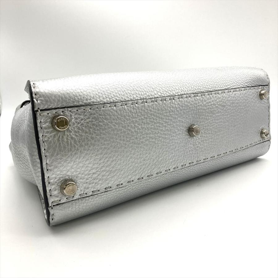 FENDI（フェンディ） ピーカブー ミディアム ハンドバッグ カーフ