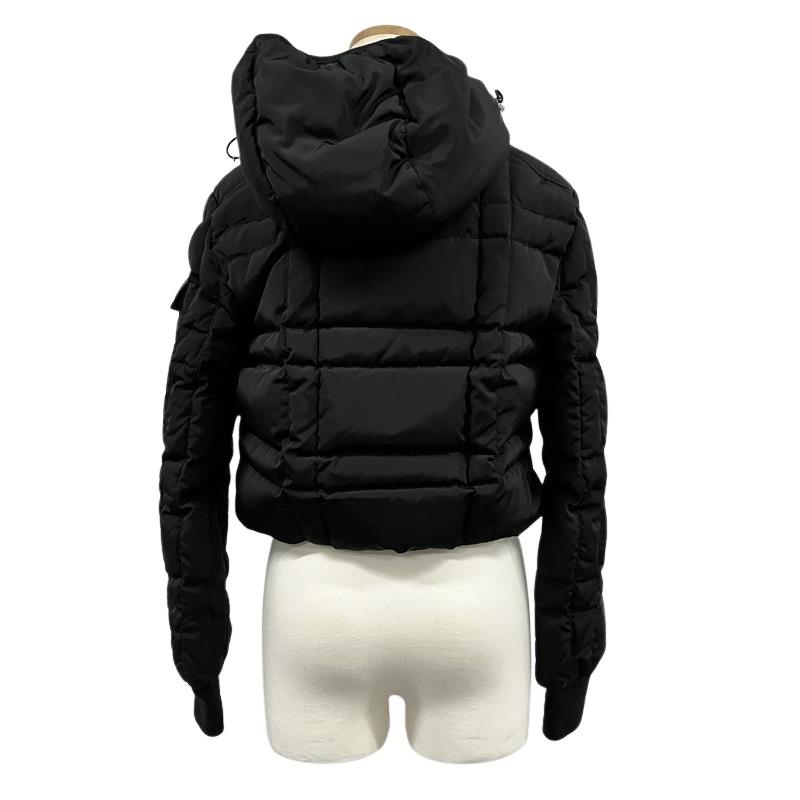 MONCLER（モンクレール） トグルボタン ダウンジャケット Z7HJ1047