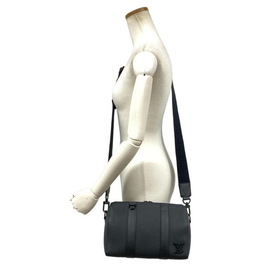 【極美品】LOUIS VUITTON シティキーポル　ショルダーバッグ LOUIS VUITTON（ルイ・ヴィトン） シティ キーポル ショルダーバッグ