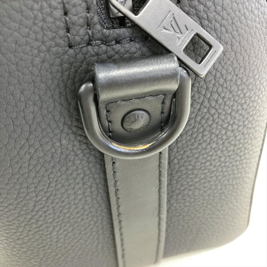 LOUIS VUITTON（ルイ・ヴィトン） シティ キーポル ショルダーバッグ