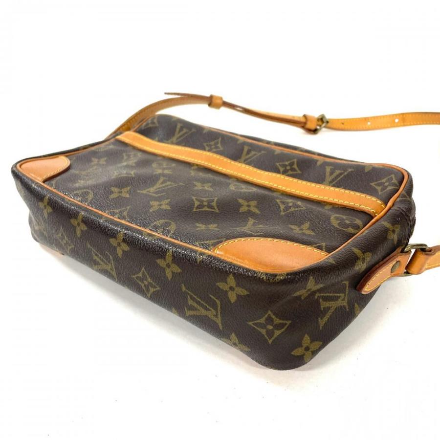LOUIS VUITTON（ルイ・ヴィトン） トロカデロ27 ショルダーバッグ