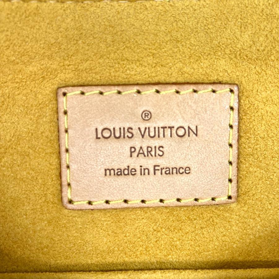 LOUIS VUITTON（ルイ・ヴィトン） バギーPM ショルダーバッグ