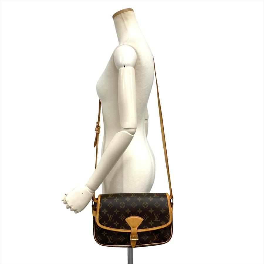 LOUIS VUITTON（ルイ・ヴィトン） ソローニュ ショルダーバッグ