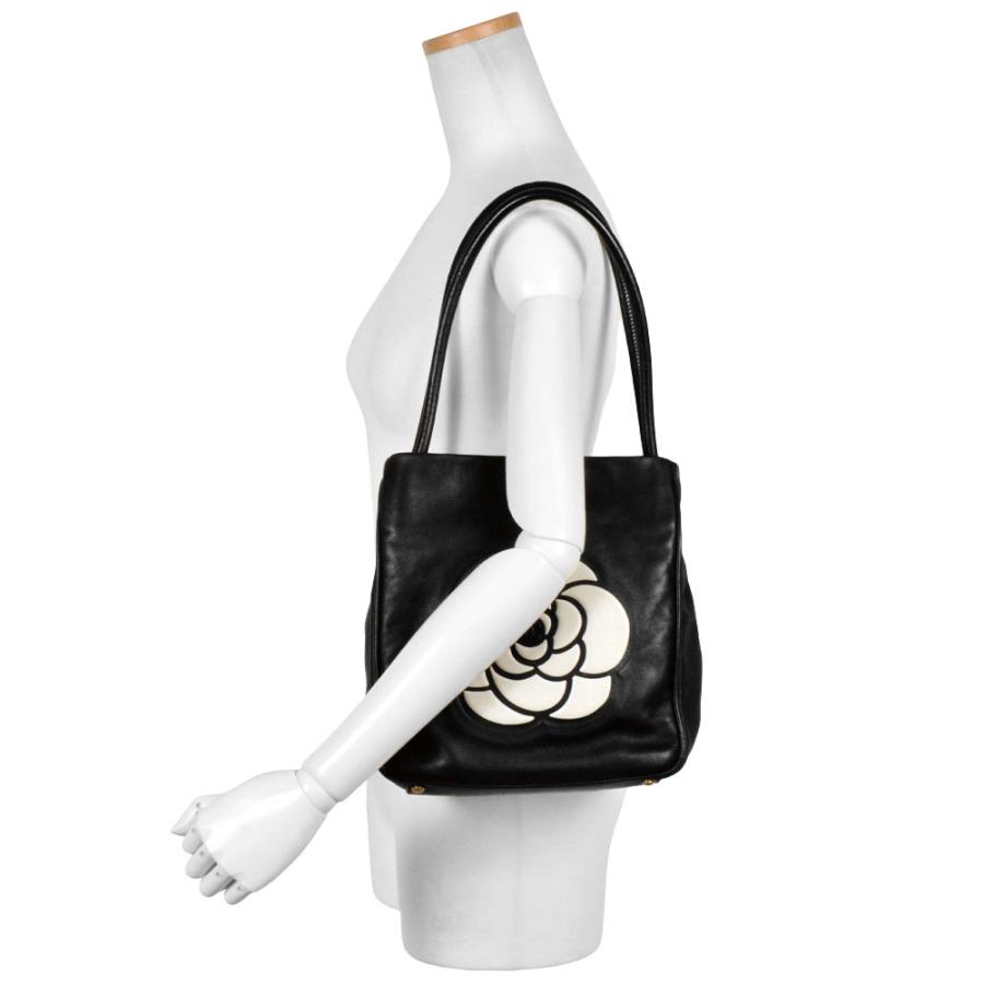 CHANEL（シャネル） カメリア トートバッグ ラムスキン ブラック