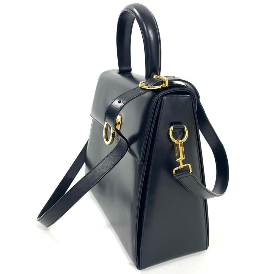 【美品】フェラガモ　ハンドバッグ　2WAY　ガンチーニ　レザー　ゴールド金具　黒 フェラガモ Ferragamo ガンチーニ ハンドバッグ 2WAY レザー ブラック
