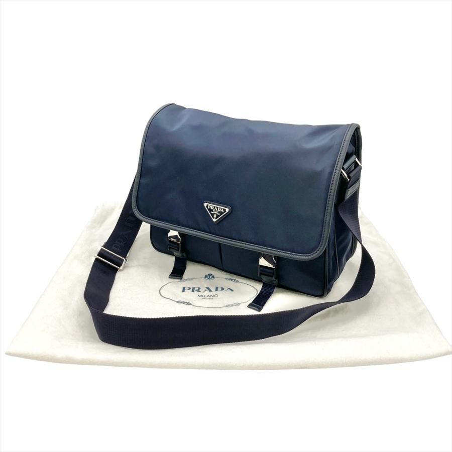 PRADA（プラダ） ロゴ金具 ショルダーバッグ ナイロン ネイビー