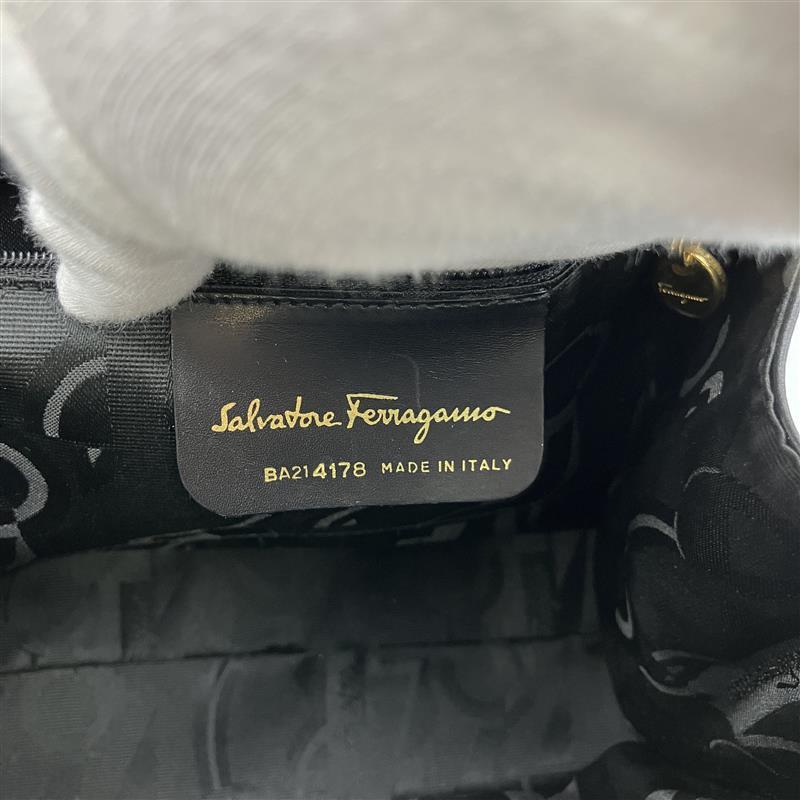 フェラガモ Ferragamo ヴァラ リボン ハンドバッグ 2WAY 21-4178