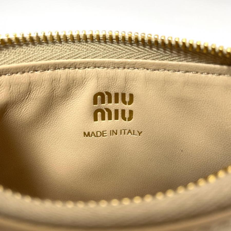 miu miu（ミュウミュウ） ナッパレザー エンベロープ カードケース
