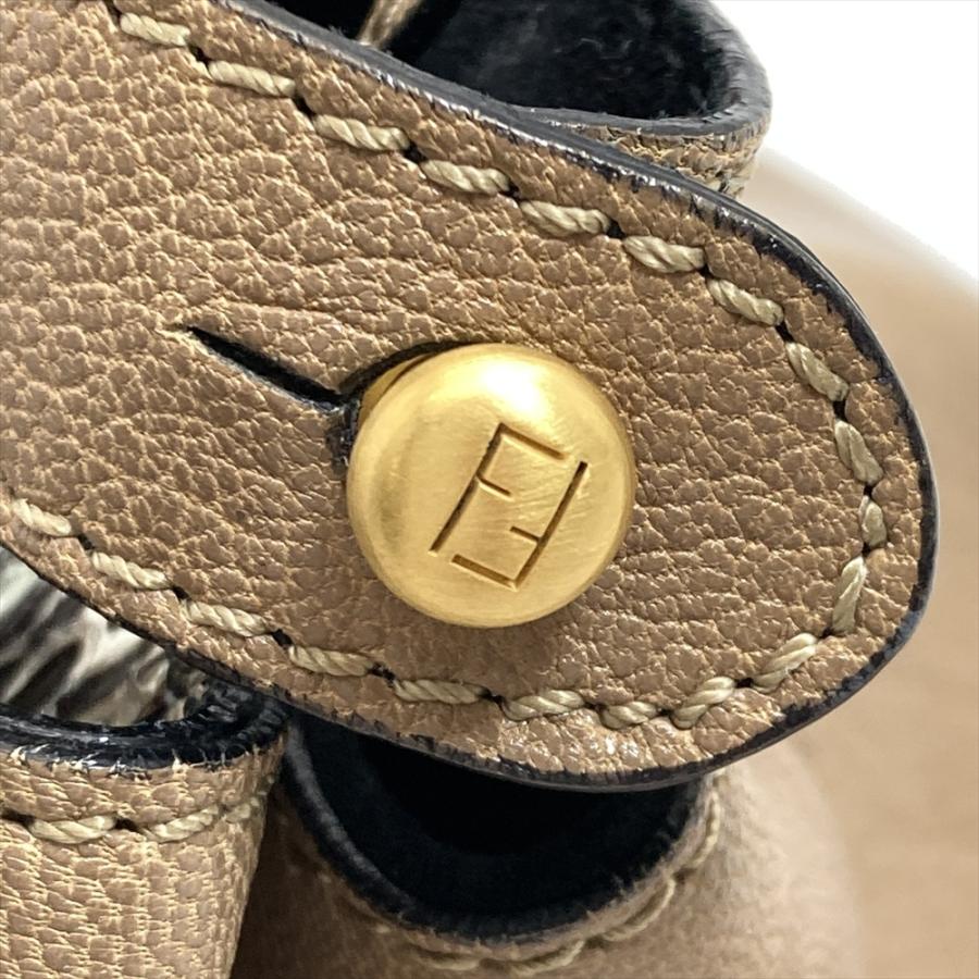 FENDI（フェンディ） ピーカブー ミディアム ハンドバッグ レザー 2579