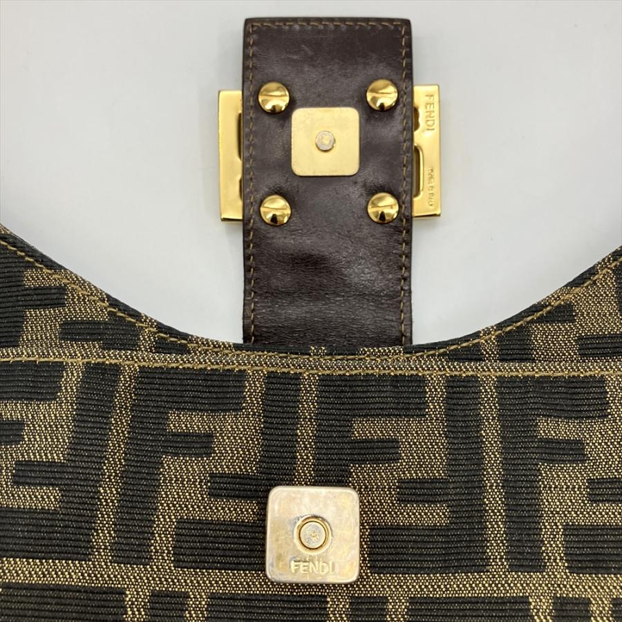 FENDI（フェンディ） ズッカ マンマバケット ショルダーバッグ