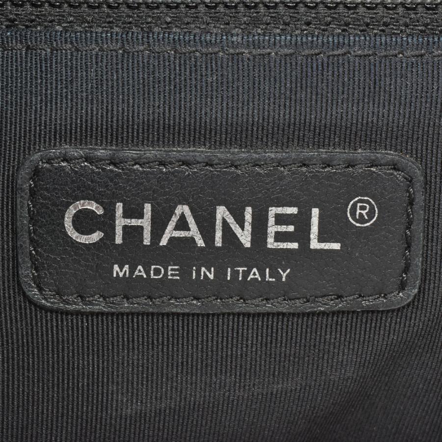 CHANEL（シャネル） ボーイシャネル マトラッセ30 ショルダーバッグ