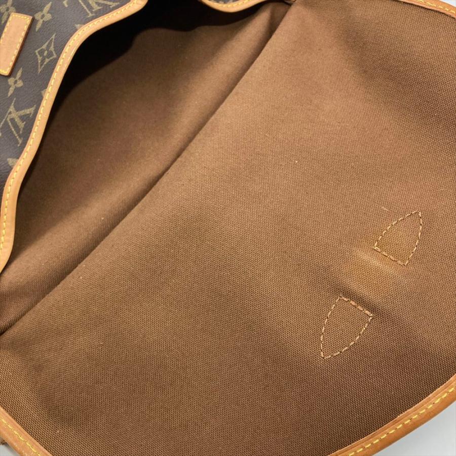 LOUIS VUITTON（ルイ・ヴィトン） ソミュール30 ショルダーバッグ