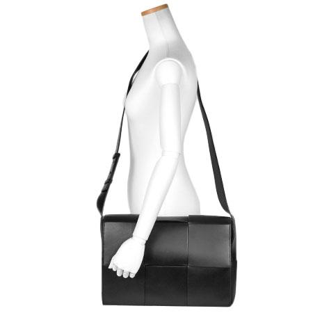 BOTTEGA VENETAボッテガヴェネタ カセット マキシイントレ BOTTEGA VENETA （新品・未使用品）ボッテガヴェネタ マキシ
